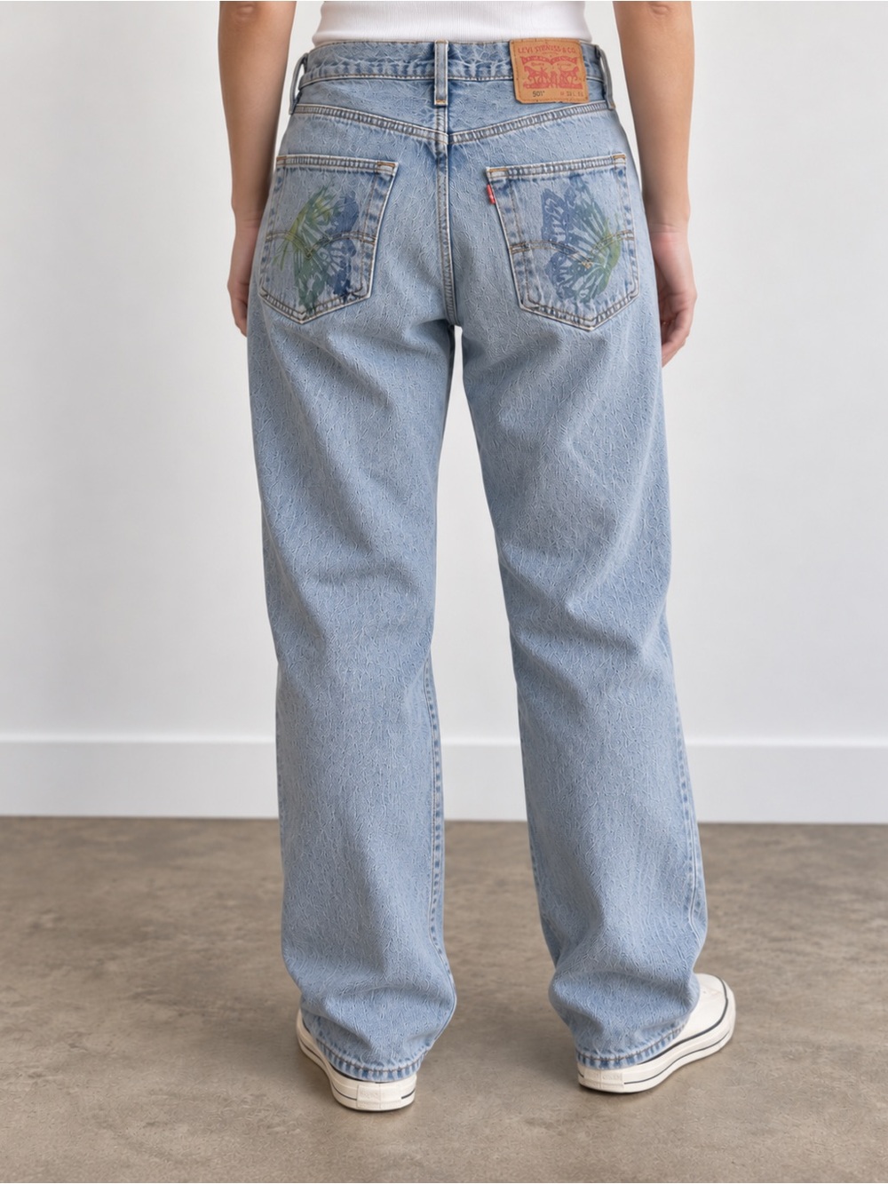 Levi’s 501 Light Wash Jeans W31 L32 Butterfly Graphic Y2K